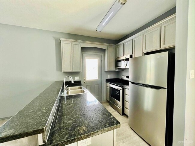 Photo - 14 Nassau St