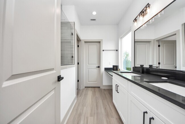 Building Photo - 5308 Kindred Gdn Ln