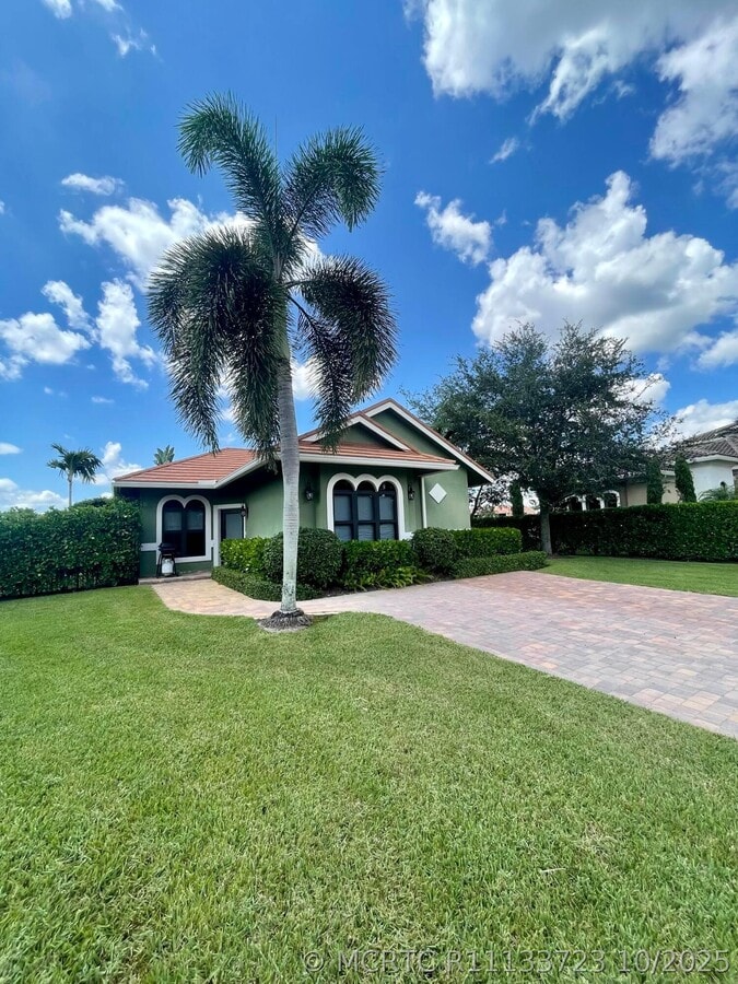 Photo - 15590 Hawker Ln