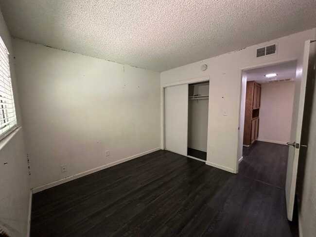 Photo - 9121 Nasreen Dr