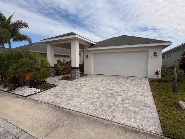Photo - 3109 King Palm Dr House