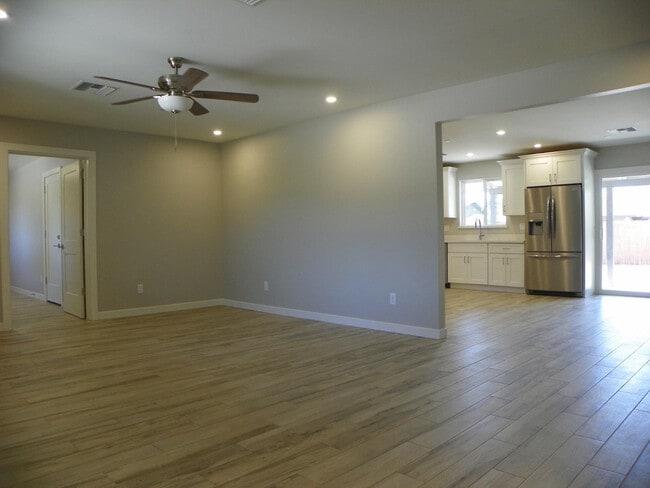 Photo - 8337 E Meadowbrook Ave