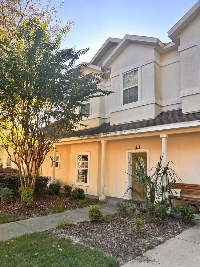 Building Photo - 250 SW 145th Dr Unit 23