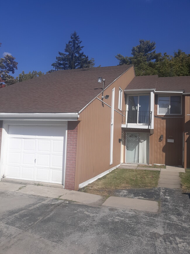 Front view - 946 Morningside Ln Rental