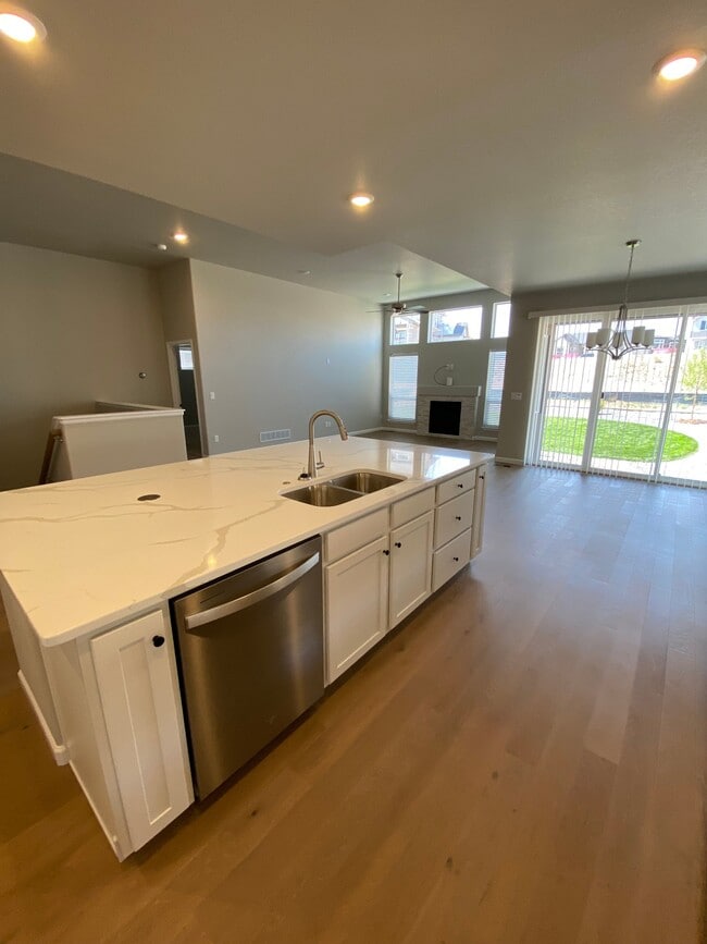 Photo - 6526 Miro Ln