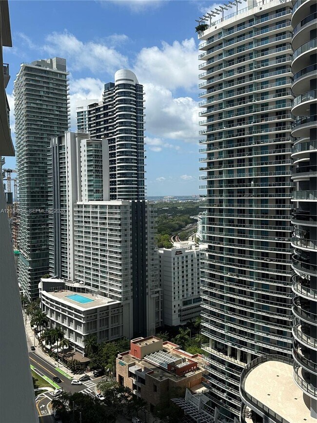 Building Photo - 1010 Brickell Ave Unit 2707