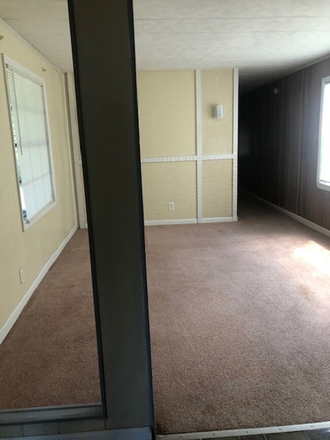 Photo - 3 Bedroom 1 Bath Mobile Home