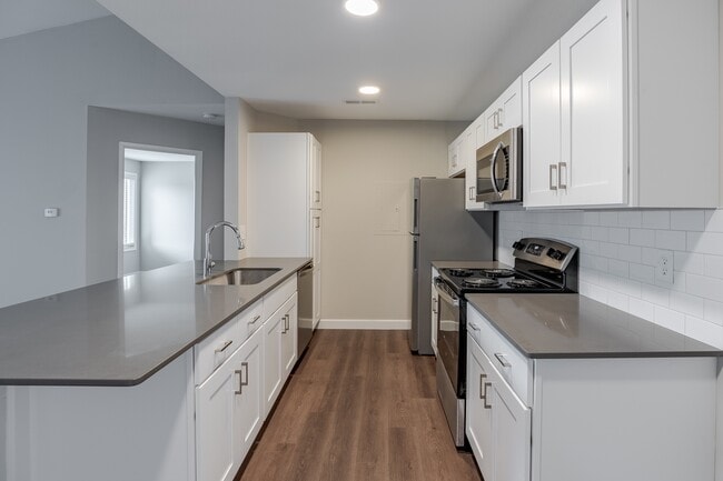 Photo - Shoal Creek Apartments