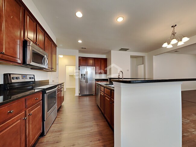 Photo - 285 Oglethorpe Cir