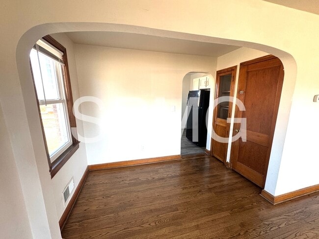 Photo - 2757 Meadowview Dr NW