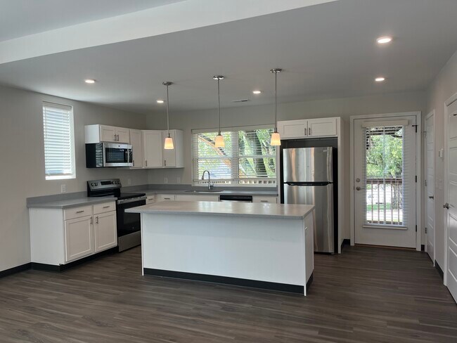 Lincoln Townhomes