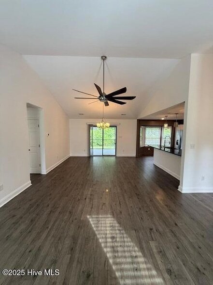 Photo - 714 San Juan Rd