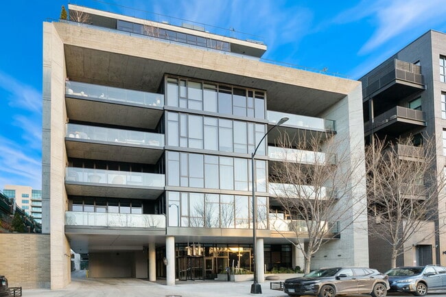 Building Photo - 111 S Peoria St Unit 506