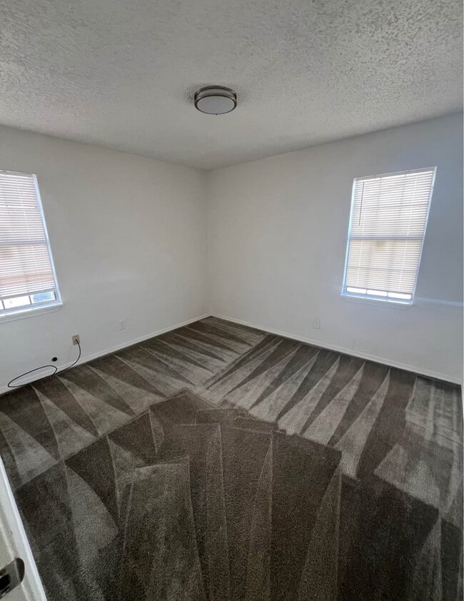 Photo - 3101 NE 14th St