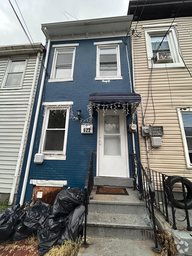 Building Photo - 622 Lamberton St Rental
