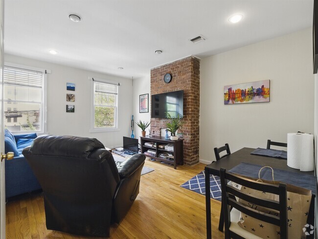 Building Photo - 56 Madison St Unit 2 Rental