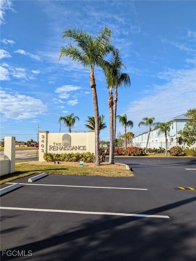 Building Photo - 3407 Winkler Ave Unit 319