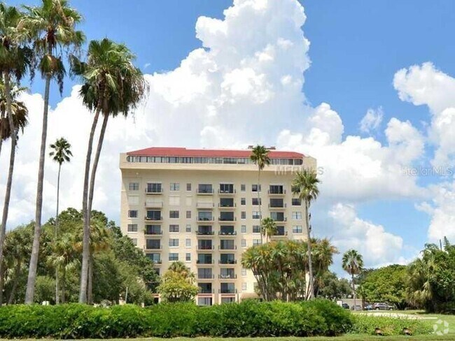 Building Photo - 2109 Bayshore Blvd Unit #302 - 2109 BAYSHORE  #302 Rental