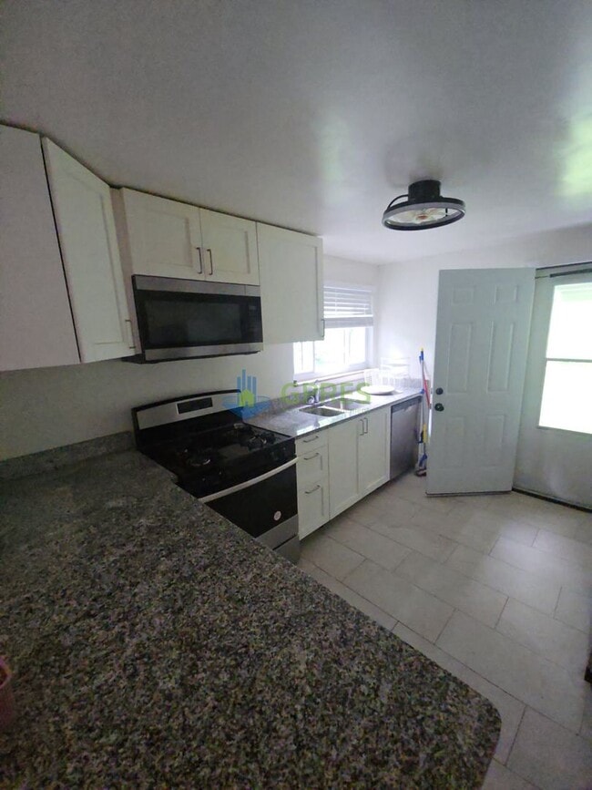 Photo - 1216 Universal Rd