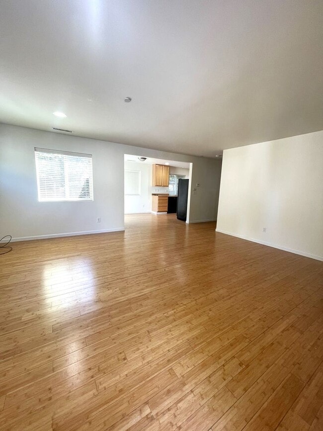 Photo - 3 Bedroom Home in DuPont