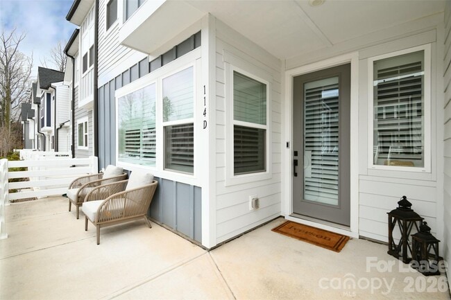 Photo - 114 Isleworth Ave