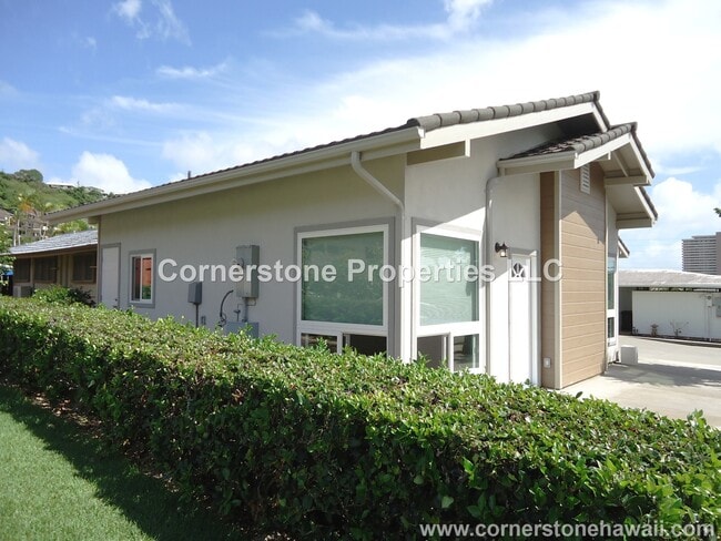 Building Photo - 5029 Kilauea Ave