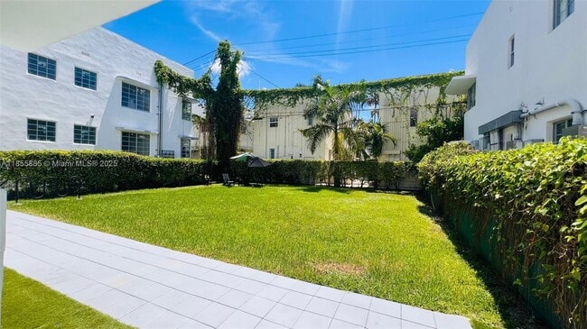 Building Photo - 1523 Euclid Ave Unit 3 Rental
