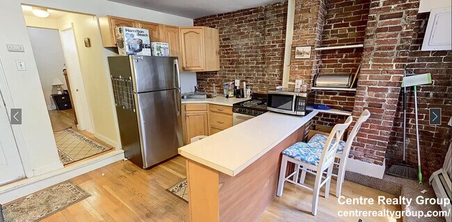 Photo - 7 Symphony Rd Unit #B