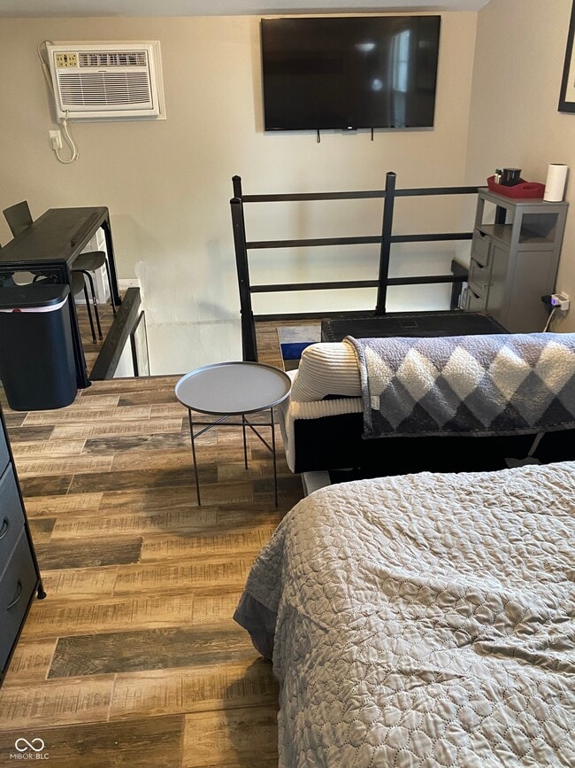 Photo - 1230 E Ohio St Unidad B