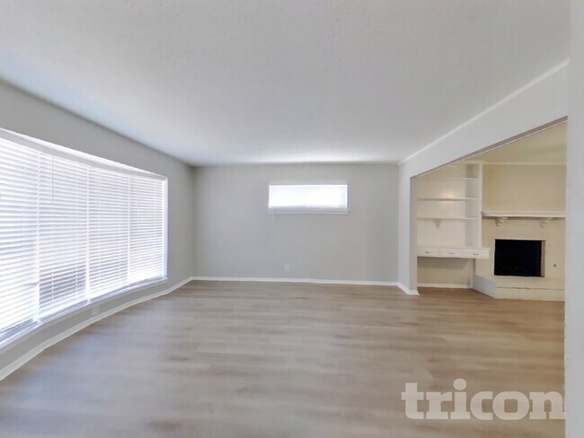 Photo - 1706 Crooks Ct