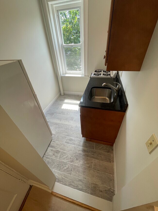 Photo - 1215 Commonwealth Ave Unidad 22