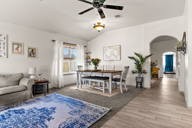 Photo - 5402 Birmingham Cir