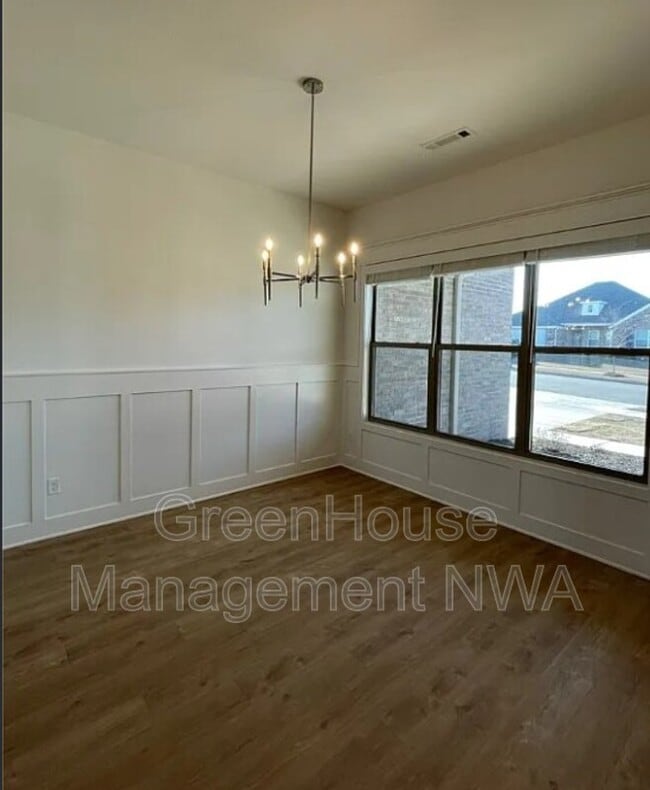 Photo - 1574 N Pershing St