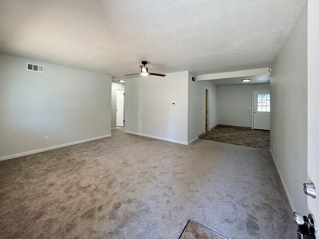 Photo - 210 SW 142nd Ave