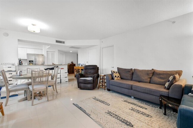 Photo - 19501 W Country Club Dr Unit 309