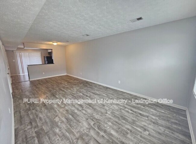 Photo - 2853 Snow Rd Unit 7