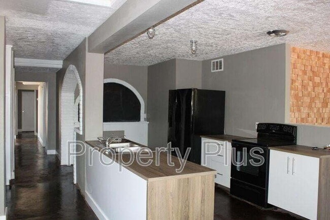 Building Photo - "Spacious 6-Bed, 6-Bath Gem in Tempe – Ideal for Comfort and Style!"