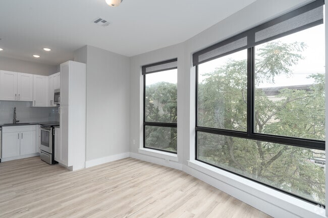 3BR, 3BA - 870SF - Ludlow 43