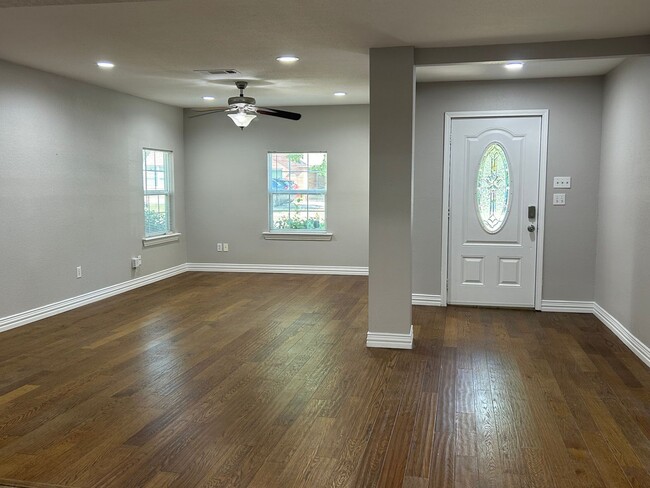 Photo - 2940 S Hills Ave