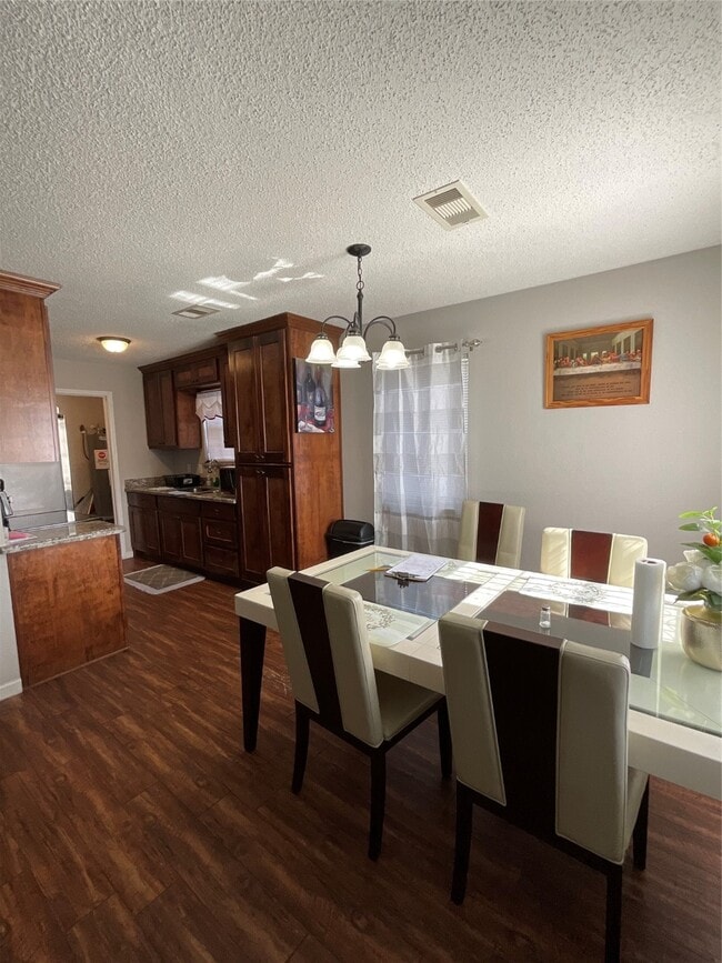 Photo - 2515 Harris St