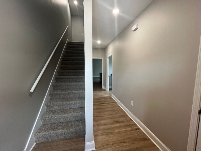 Photo - 215/217 N Elm St Unit 215