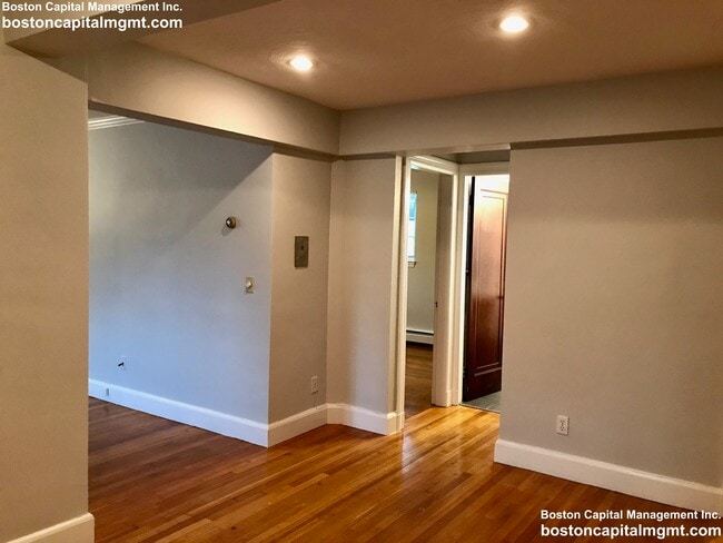 Photo - 8 Mt Ida St Unit 1