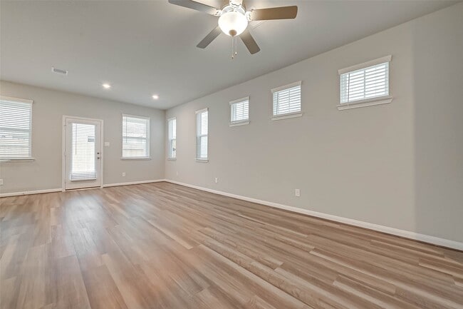 Photo - 1521 Beach Oak Dr