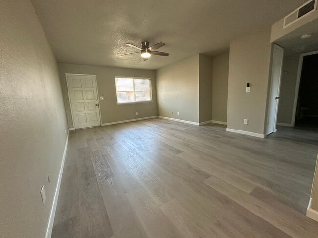 Photo - 1160 Tollhouse Rd