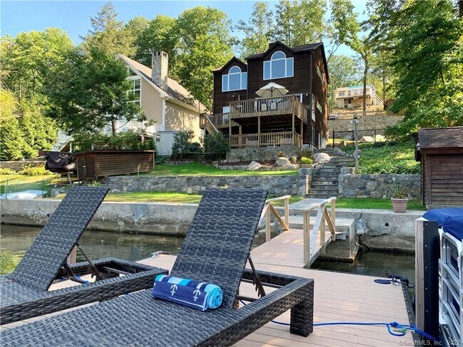 Photo - 11 Candlewood Rd