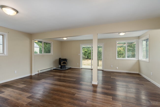 Photo - 74693 Hale Ln