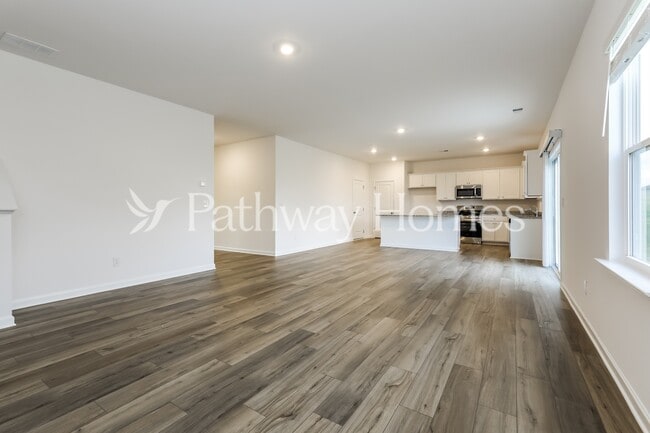 Photo - 549 Almere Dr