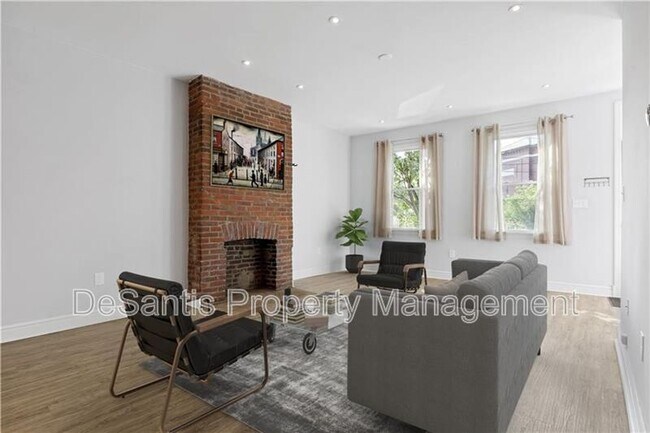 Photo - 3451 Denny St