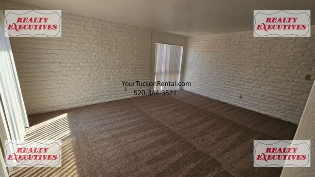 Photo - Fort Lowell & Campbell 2/1 - A/C and all appliances