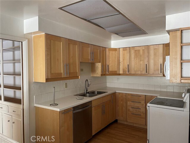 Photo - 631 Harvard Ave N Unit 1